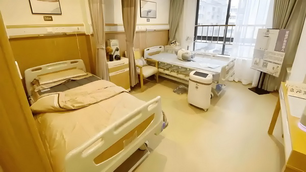 深圳积分落户方法_电影《南京照相馆》票房破4亿 成了村里孩子的野逐渐”她